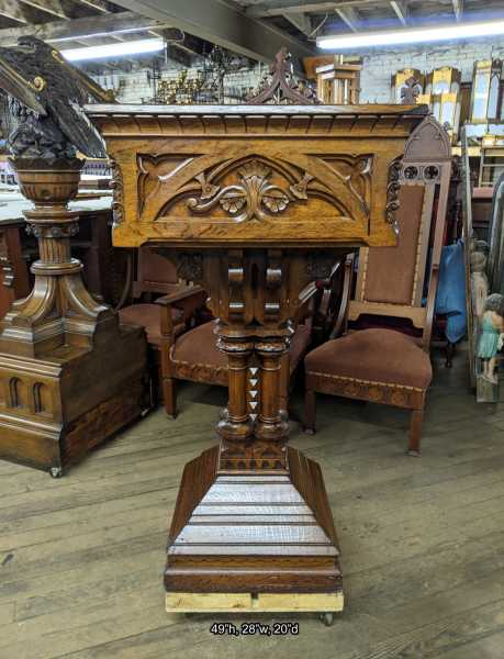 Incredible-Lectern-Podium-Oak