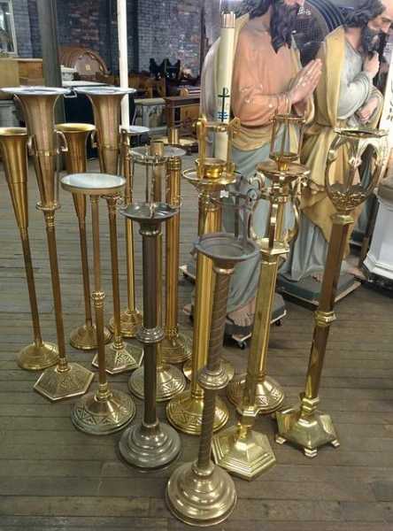 Catholic-Church-Antique-Standing-Lights