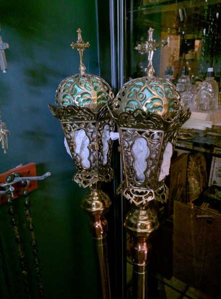 Smaller-Processional-Candles-3