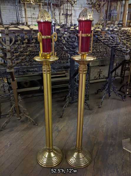 Standing-Sanctuary Lamp-3